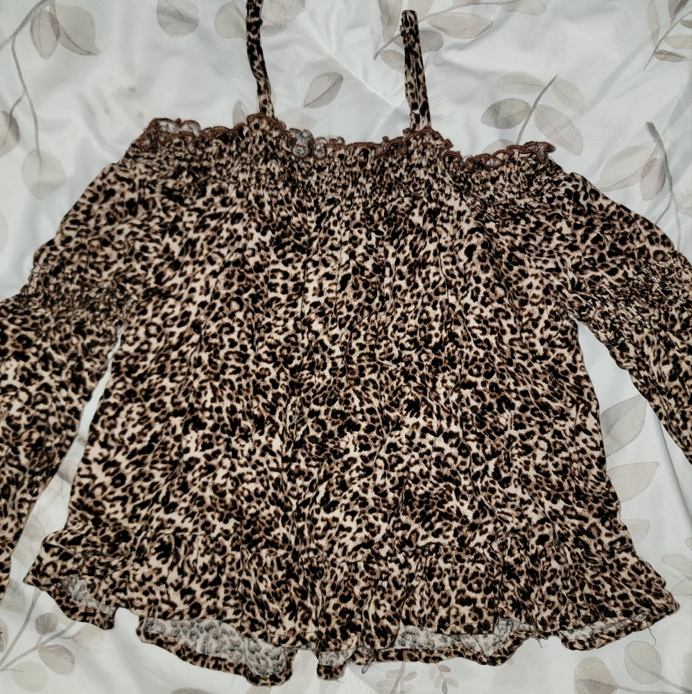 Little girls leopard shirt